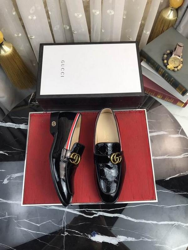 Gucci Men's Shoes 650